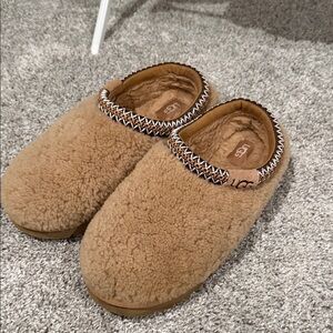 Sherpa Ugg Tasman size 9